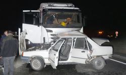 Kastamonu’da tır ile otomobil çarpıştı: 2 ölü