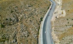 Afyon'da araçları mor renge boyayan yolla ilgili ilginç çözüm: Bakın nasıl boyadan kurtulundu?