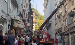 Bursa’da apartmanda yangın! Mahalleli sokağa döküldü
