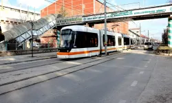 Eskişehir’de kaza! Tramvay seferleri aksadı