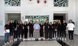 Afyon Belediye Yüntaş Kadın Voleybol Takımı'ndan PARKHAYAT'ta sezon öncesi sağlık kontrolü