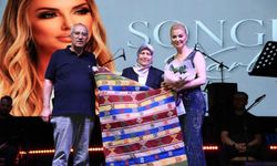 Çameli Festivali'nde Songül Karlı Vatandaşların Arasına Karıştı: Konserde Samimi Anlar Yaşandı