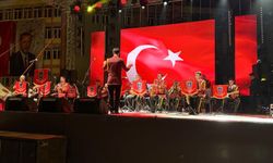 Afyon’da Jandarma Bandosu sahne aldı: Çırpınırdı Karadeniz büyük beğeni aldı