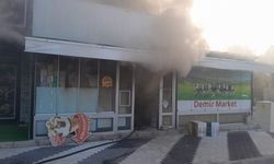 Afyon Fatih’te markette yangın çıktı: Dumanlar yükselince ortalık karıştı!