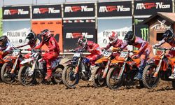 Dünya Motokros Şampiyonası'nda ilk gün yarışları tamamlandı: Nefes kesen mücadeleler…