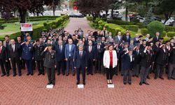 Afyon'da 19 Eylül Gaziler Günü törenle kutlandı: Atatürk Anıtı'na çelenk sunuldu