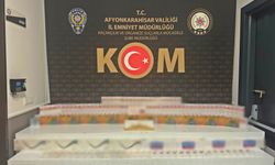 Afyon'da kaçak sigara operasyonu: Yüzlerce paket ele geçirildi!