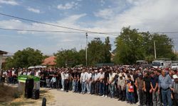 Afyon’da kazada hayatını kaybeden 19 yaşındaki genç toprağa verildi
