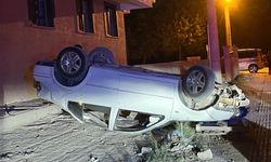 Otomobil Takla Attı: 5 Yaşındaki Çocuk ve Sürücü Yaralandı