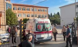Manisa’da lise önünde silahlı saldırı: Yaralı öğrenciler var