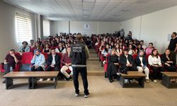 Afyon’da üniversite öğrencilerine ‘Narko Gençlik’ eğitimi: 335 öğrenci katıldı