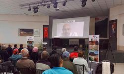 Afyon'da üreticilere kuşburnu ve badem yetiştiriciliği eğitimi verildi