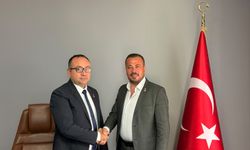 Zafer Partisi Bolvadin’de bayrak değişimi: Yeni ilçe başkanı Yasin Yaman oldu