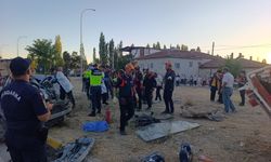 Afyon’da orman yangınından dönen arazöz otomobille çarpıştı: 1 ölü, çok sayıda yaralı var!