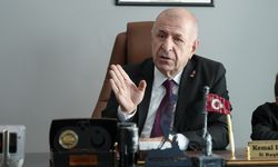 Zafer Partisi Genel Başkanı Ümit Özdağ, Afyon'da yeni il binasını ziyaret etti