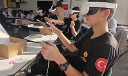 Düzce'de GençTek Etkinliği: Öğrenciler Sanal Gerçeklikle Üç Boyutlu Tasarım Deneyimi Yaşadı