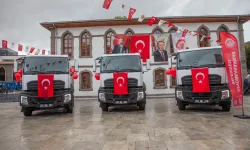 Afyon Belediyesi'ne 3 yeni temizlik aracı kazandırıldı: "Gelecek nesillere daha yaşanabilir bir yer bırakacağız”