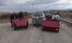 Afyon'da görme engelli mucit herkesi şaşırtıyor! Hurdalardan 5 elektrikli araç yaptı