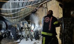 Çivril'de Park Halindeki Traktörde Yangın: İlaçlama Makinesi de Kullanılamaz Hale Geldi