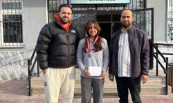Bolvadin'de 100 metre yarışının şampiyonu Tuana Günyaz oldu!