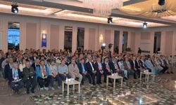 Afyonkarahisar'da sendika kongresinde dikkat çeken sözler: "Biz varsak zulme yer olmayacak"