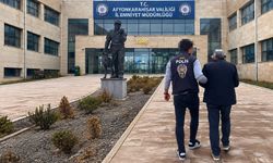 Afyon'da yüksek kazanç vaadiyle 1,5 milyon TL'lik dolandırıcılık! Tutuklandı