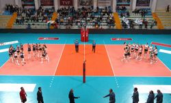 Afyon Belediye YÜNTAŞ, Bursa deplasmanında set alamadı! 3-0 mağlup oldu