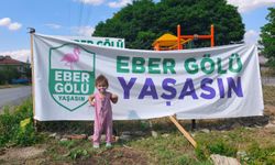 Kız çocukları "Eber Gölü Yaşasın!" çağrısı yaptı