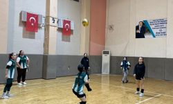 Yeşilay Afyon'dan ücretsiz voleybol kursunda ikinci yıl: Sporla güçleniyor, bağımlılıklara karşı mücadele ediyoruz