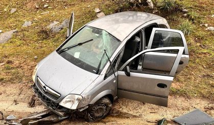Manisa Kula'da feci kaza: Otomobil şarampole uçtu, 1 yaralı var!