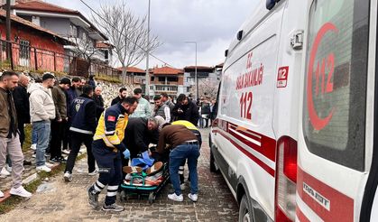Manisa Kula'da yarım saat arayla iki kaza yaşandı: Çok sayıda yaralı var