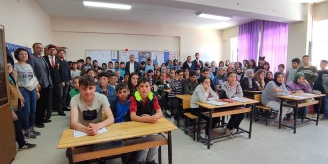 Gaziler, öğrencilere vatan sevgisini anlattı