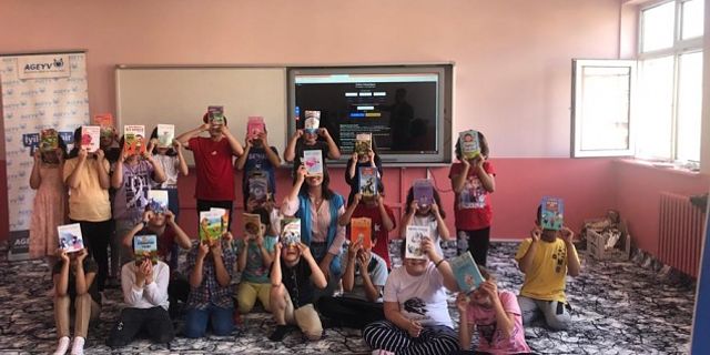 AGEYV'den Afyon’da kurulan kütüphaneye kitap desteği