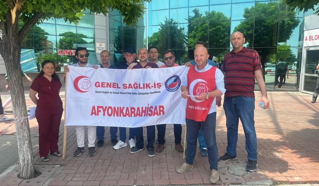 Afyon'da sağlıkçılar iş bıraktı: Sefalet zammınıza boyun eğmeyeceğiz!
