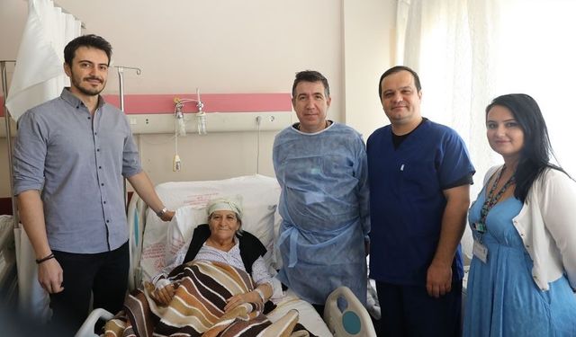 Evliya Çelebi Eğitim ve Araştırma Hastanesinde bir hastaya Tips işlemi uygulandı