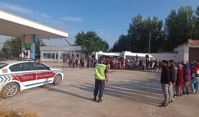 Emirdağ'da mevsimlik tarım işçileri ve şoförlere trafik eğitimi verildi