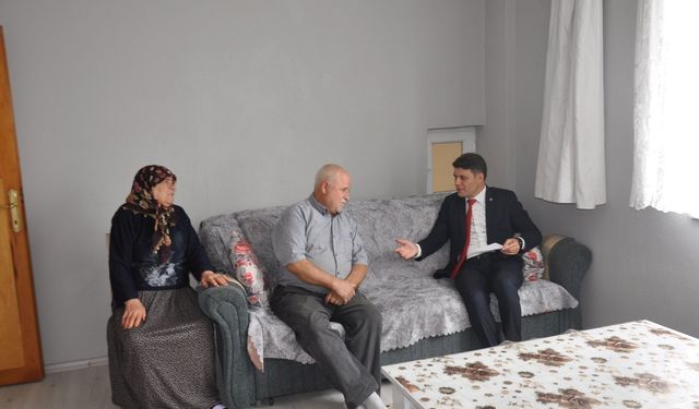 Sandıklı Kaymakamı göreve başladı... İlk iş şehit ailelerine gitti