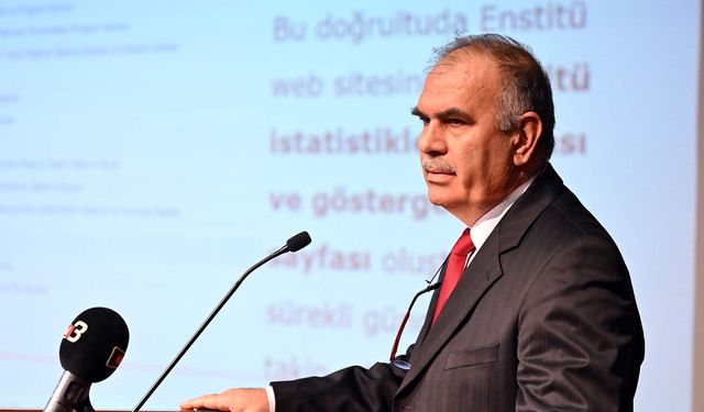 Rektör yardımcısı Özdemir: Bilgi üretmeye çalışıyoruz, bilgi güçtür