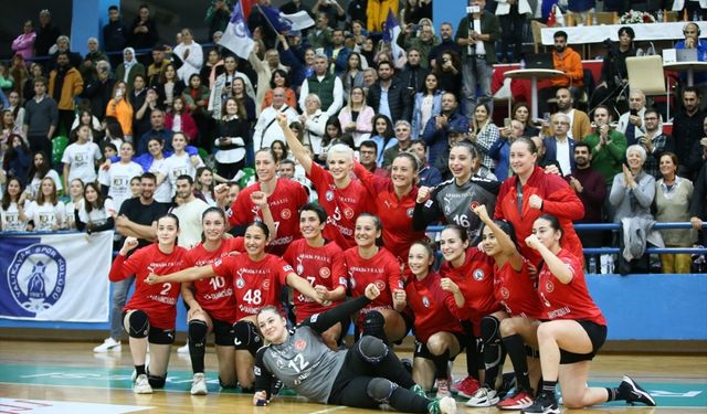 Hentbol: EHF Kadınlar Avrupa Kupası: Armada Praxis Yalıkavakspor: 28 - SSV Brixen Südtirol: 19