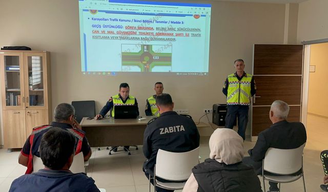 Afyon'da jandarmadan kurum şoförlerine eğitim
