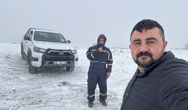 Afyon'a mevsimin ilk karı düştü