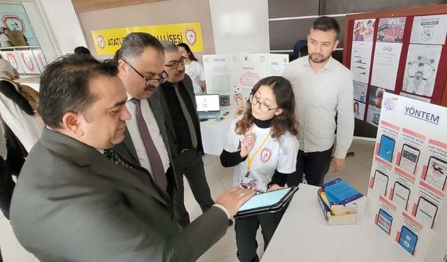 Afyon'da bu lisede açılan bilim fuarı büyük ilgi gördü