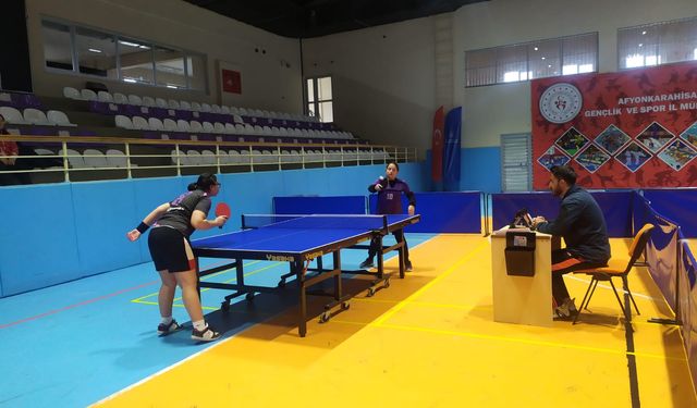 Afyon'da masa tenisi müsabakaları sona erdi: Özel sporcular burada buluştular