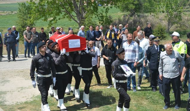 Afyonlu şehit polis memuru Yonuz Turan’a veda: Emekliliğe hazırlanıyormuş