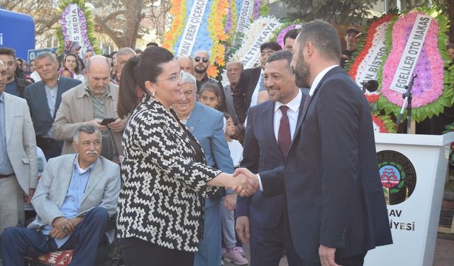 Simav'ın ilk kadın belediye başkanı Kübra Tekel Aktulun göreve başladı
