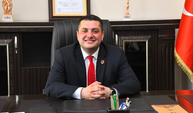 Torbalı Belediye Başkanı seçilen Övünç Demir, mazbatasını aldı