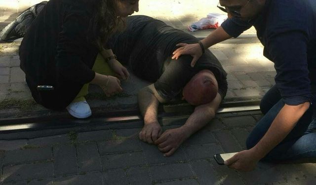Eskişehir'de tramvayın çarptığı polis memuru ağır yaralandı