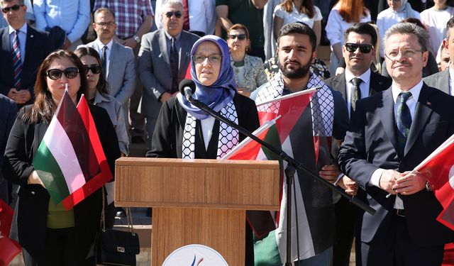 Manisa Celal Bayar Üniversitesi Rektörü Prof. Dr. Kibar'dan Filistin'e destek açıklaması
