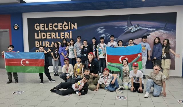 Azerbaycanlı öğrencilere uzay teknolojileri eğitimi