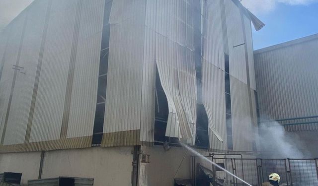 İzmir'de fabrikadaki patlamada 1 işçi öldü, 4 işçi yaralandı